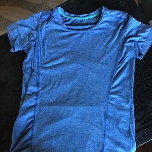 Tee shirt